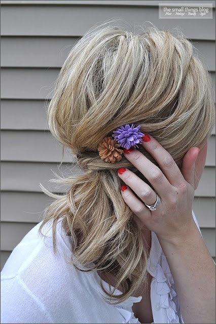knotted ponytail with hairpins