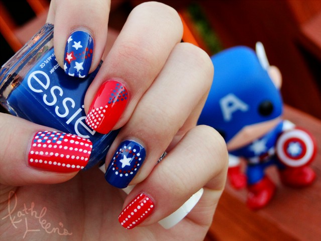 Amazing American flag-inspired nail design