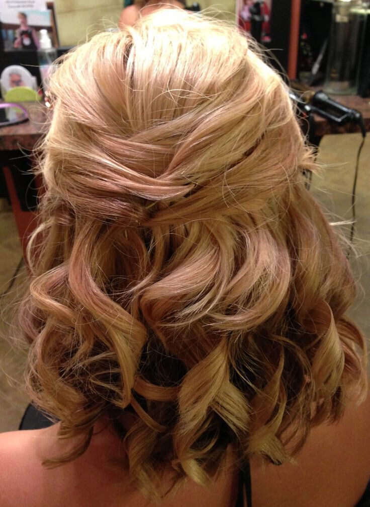 Half up wedding hairstyle for medium curly hair