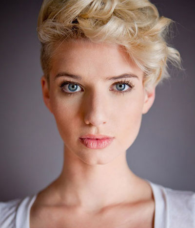 Undercut short curly hairstyle