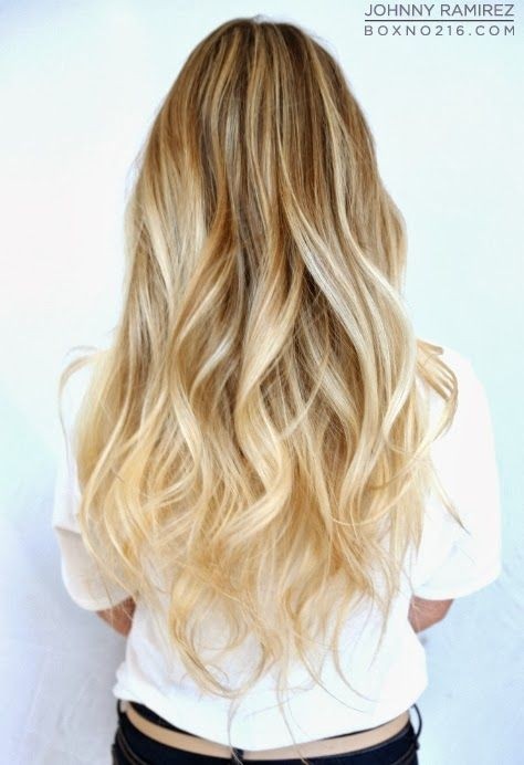 Long wavy hairstyle for blonde hair