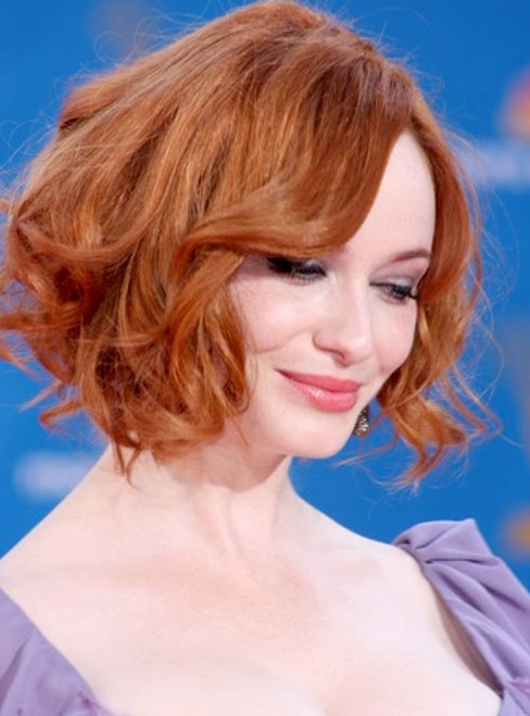 Christina Hendricks Soft Red Curly Hairstyle for Short Hair" width="465