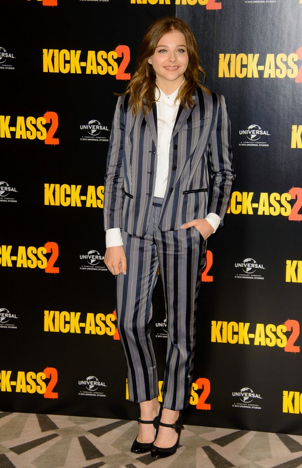 Chloe looked like a gray-dark blue striped pants suit from Viktor & Rolf