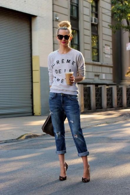 Boyfriend Jeans + Creme De La Creme sweatshirt for stylish street style