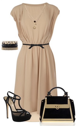 The naked and black outfit idea, the naked evening dress, the Birkin bag and the black pumps