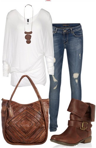 The casual outfit look, the loose white knitted top, the jeans and the brown vintage boots