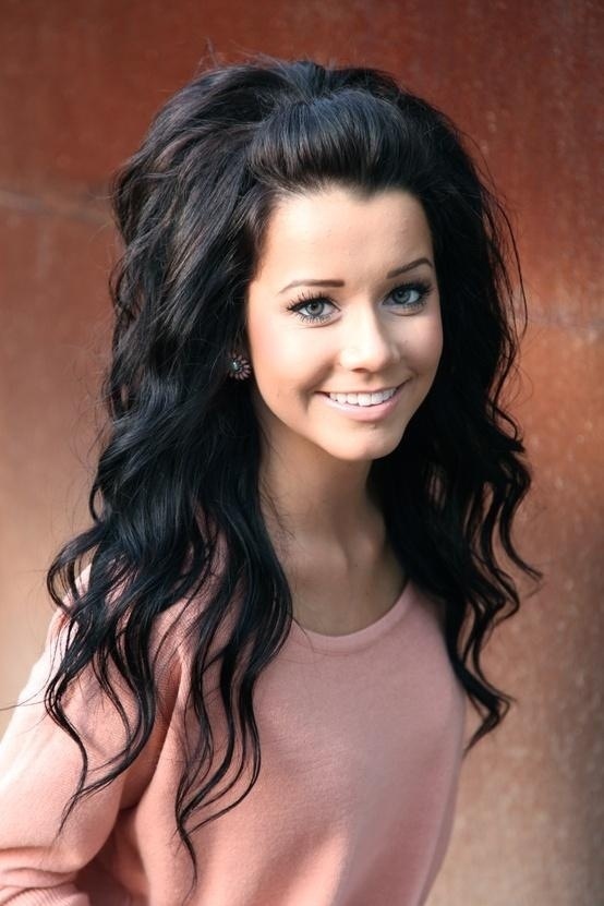 Pretty hairstyles for black hair: beautiful princess look