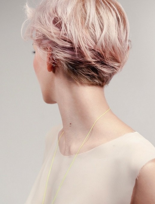 Pink short hairstyle 