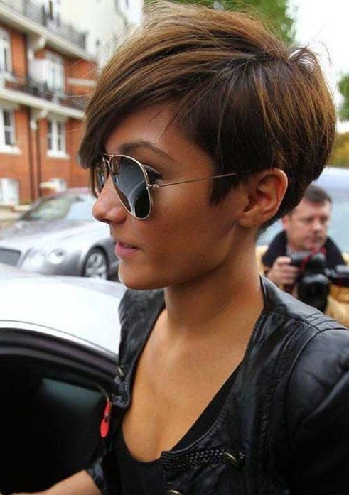 Frankie Sandford - Side view of the layered short pixie cut