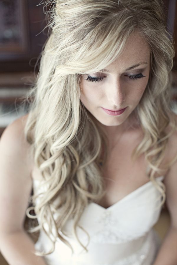 Loose long curly wedding hairstyle