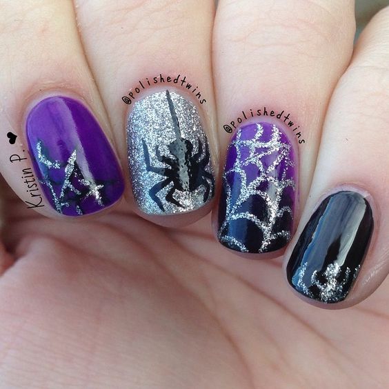 Spider Halloween nails over