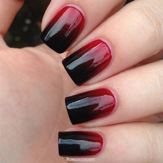 Black-red halloween nails over