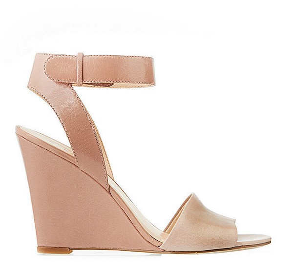Two-tone light brown leather sandal (USD 109)