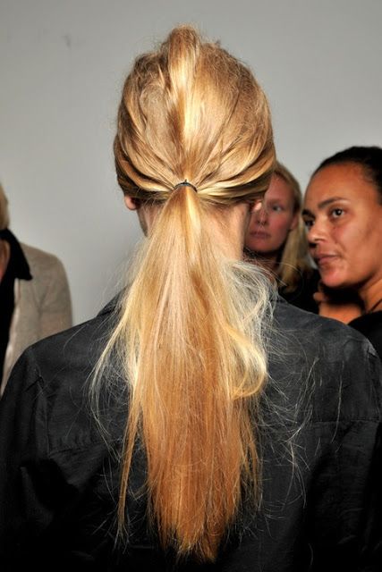 Weekend Hairstyle - The Pulled Ponytail