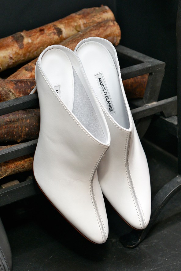 Best white shoes for spring - Manolo Blahnik shoes