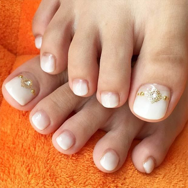 White toenail design