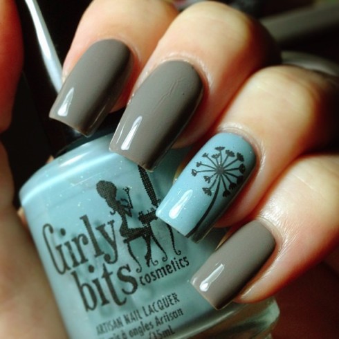 Gray and blue nails