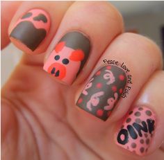 Nice pig nails