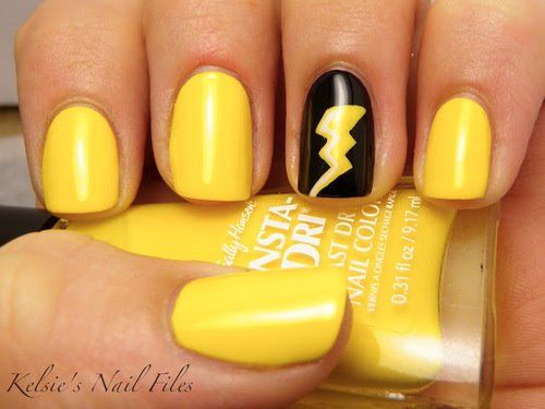 Matt yellow nail design