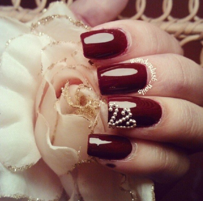 Burgundy Nail Design With Pearls "width =" 450 "srcset =" https://fashiontuner.com/wp-content/uploads/2020/02/1582807472_238_30-Amazing-Burgundy-Nail-Designs-for-Women-2019.jpg 650w, http: / /www.fashiontuner.com/wp-content/uploads/2014/07/Burgundy-Nail-Design-With-Pearls-120x120.jpg 120w "sizes =" (max-width: 650px) 100vw, 650px