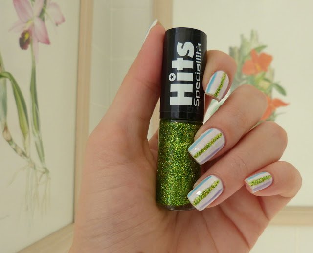 Green striped nail art