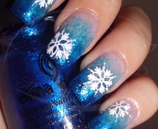 snowflakes nails