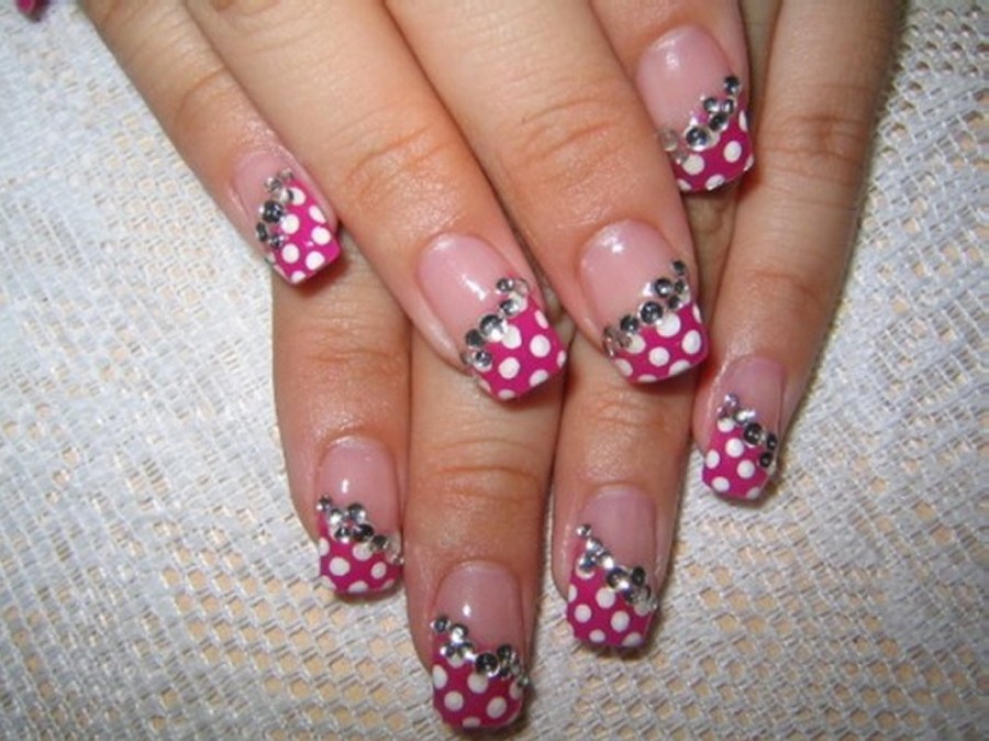 Polka Dot Nail Design