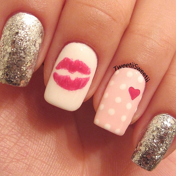 Pink and gold kiss nail designs
