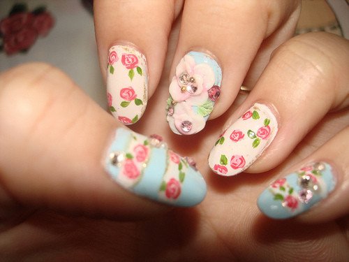 Beautiful flower nail design