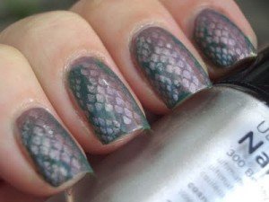 Gray animal print nail art design