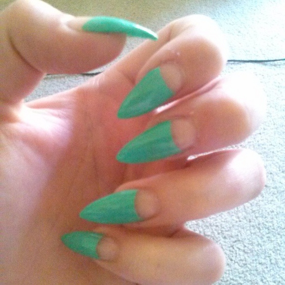 Pointy nails