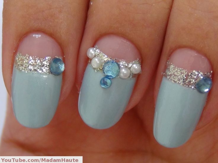 Mint decorated gemstone nails