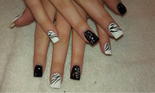 Black and white nails for noble nail designs
