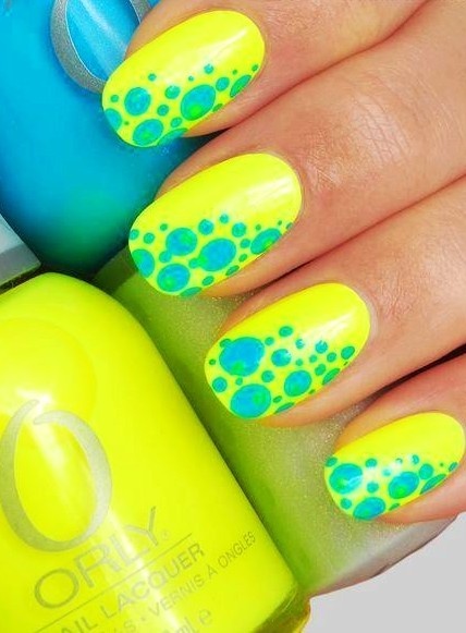 Yellow neon nails