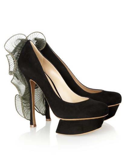 Nicholas Kirkwood ruffled suede pumps