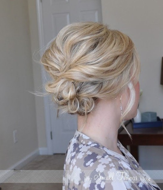 Simple messy updo for the wedding