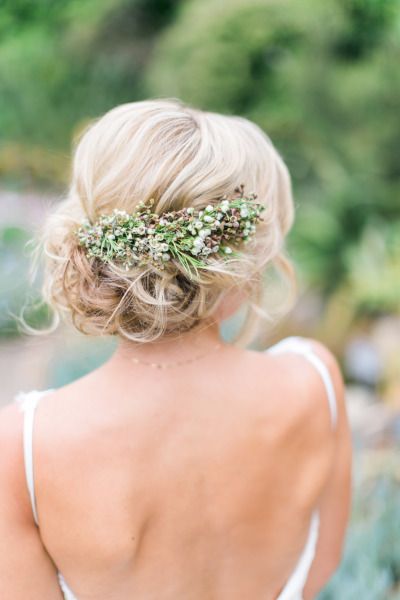 Natural bridal hairstyle