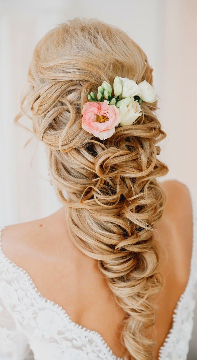 Pine falling bridal hairstyle