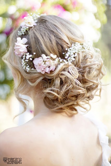 Glamorous updo for weddings