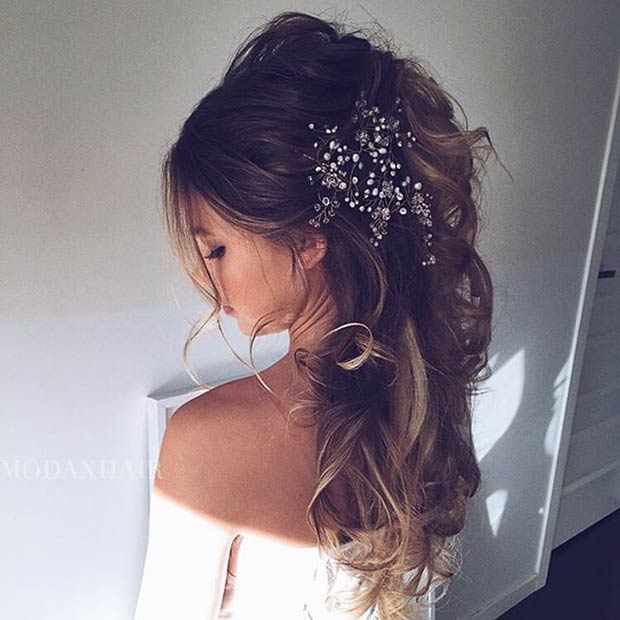 Simple wedding hairstyle for long hair