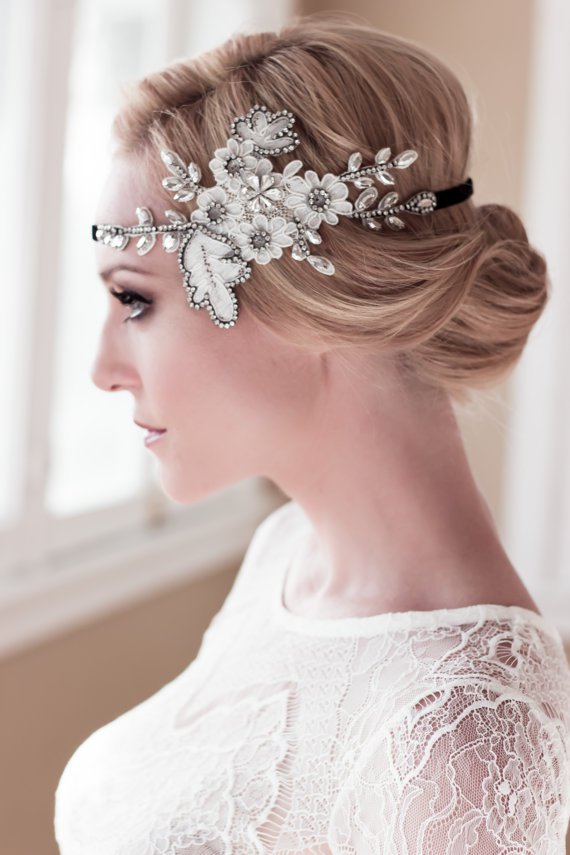 Bridal hairstyle with hair band