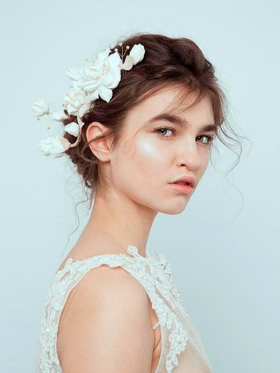 Bridal hairstyle with flowers