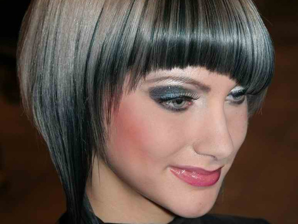 Classy bob haircut for gray and blonde hair