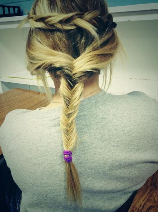 Fishtail Twist Braid hairstyle for the vacation