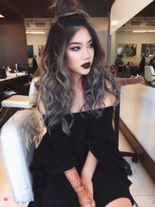 Dark Hair Color Idea for Long Wavy Hair