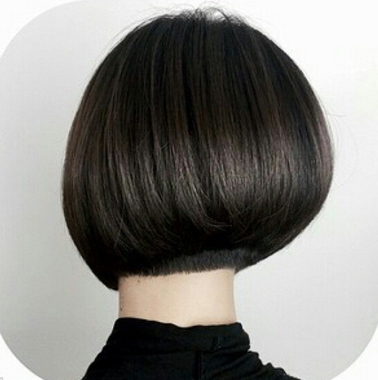 Pretty short bob haircut rear view