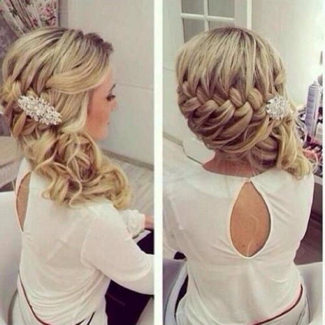 Loose side braid hairstyle for curly hair