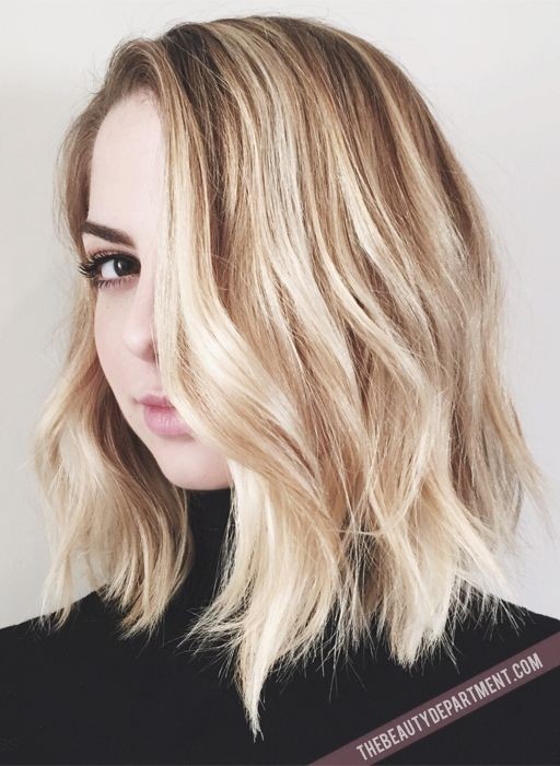 Shoulder-length layered hairstyle for blonde hair