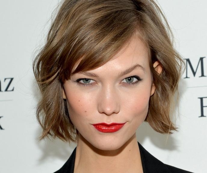 Wavy bob hairstyle with side bangs