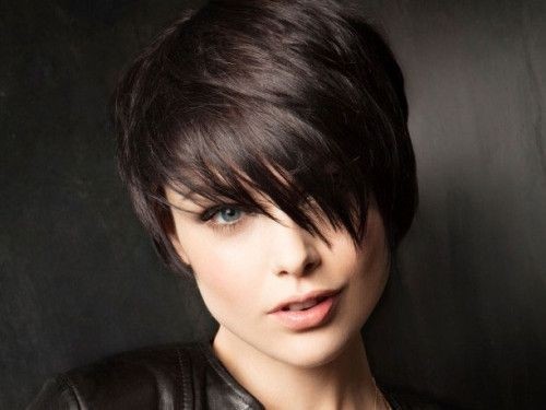 Short hairstyle with side bangs for thick hair